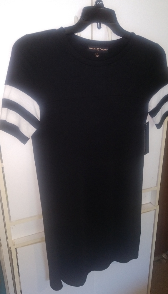 Almost Famous Tee Shirt Top Sz.M